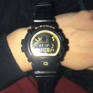 Men’s G-shock watch